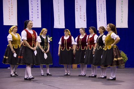 01_benyei_lanyok_asszonyok.jpg