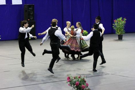 hajnaltuz_tancegyuttes2.jpg