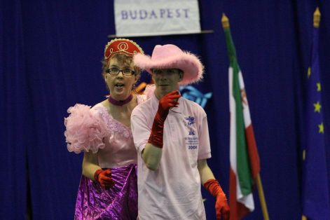 napsugar_anna_zenei_jeltanc_tarsulat3.jpg